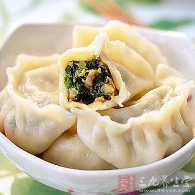 自古以来记载荠菜有济世护生之能,被称为菜中之甘草 自古以来记载荠菜有济世护生之能,被称为菜中之甘草