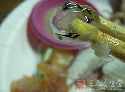 鱼是很营养的食物,也是餐桌上很常见的了 鱼是很营养的食物,也是餐桌上很常见的了