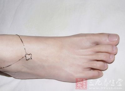 春季气候变暖后,人的脚部也变得容易出汗 春季气候变暖后,人的脚部也变得容易出汗