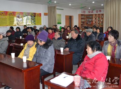 文峰区环卫处妇联开展科普知识讲座与体检活动