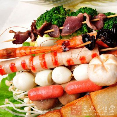 麻辣烫太浓太辣,成分过于肥腻 麻辣烫太浓太辣,成分过于肥腻