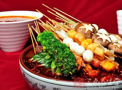麻辣烫的口味以辛辣为主 麻辣烫的口味以辛辣为主