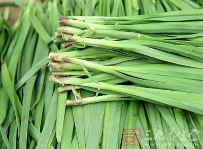 韭菜中含有一种植物性的油质物质