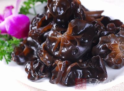 黑木耳的功效与作用 黑木耳的功效与作用