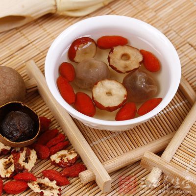 喝水也发胖 生山楂泡茶喝 喝水也发胖 生山楂泡茶喝