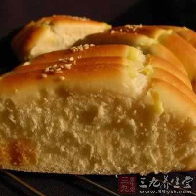 椰子吐司1一2片,熏肉2片 椰子吐司1一2片,熏肉2片