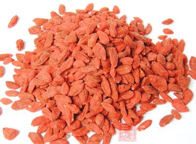 枸杞炖汤、泡茶都有很好的保健功效 枸杞炖汤、泡茶都有很好的保健功效