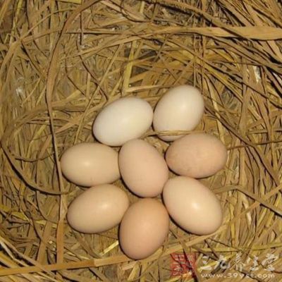 土鸡蛋里藏猫腻 加黄蛋要靠着色剂