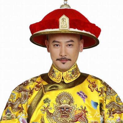 清朝皇帝的龙袍值多少钱