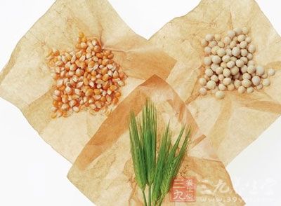 豆制品里富含的大豆异黄酮，本身就是可以让女性更有魅力的天然雌激素