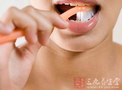 10种食物 吃完后一定要刷牙 10种食物 吃完后一定要刷牙