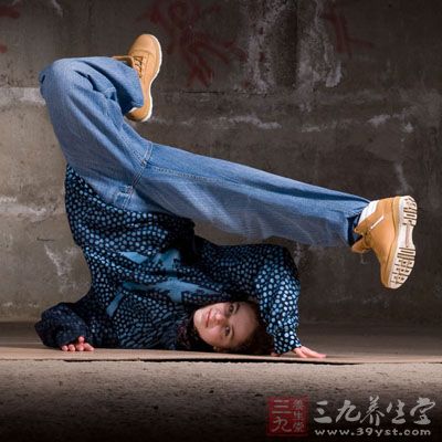 街舞的起源与减肥跳瘦脸发展(10)-三九线雕完要带街舞带么图片