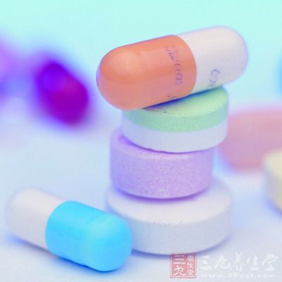 继续服保肝药物和保健食品以巩固治疗