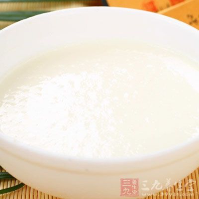 养颜芝麻黑豆浆 养颜芝麻黑豆浆