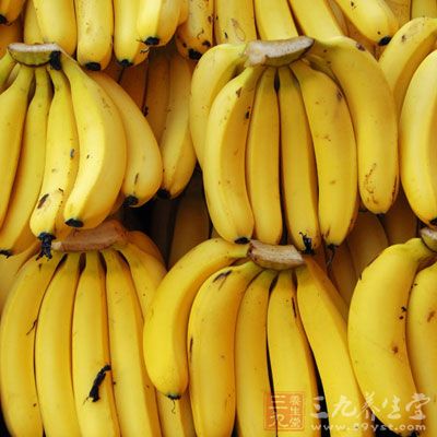 香蕉不能和牛肉一起吃,吃了会胃绞痛 香蕉不能和牛肉一起吃,吃了会胃绞痛