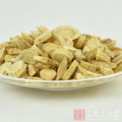 喝黄芪水的好处除了强壮身体之外,还包括了加强心肌收缩力 喝黄芪水的好处除了强壮身体之外,还包括了加强心肌收缩力