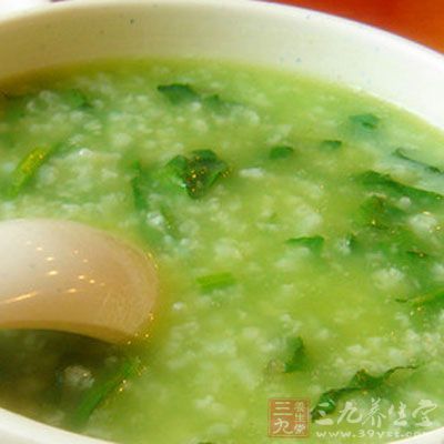 荷叶粥有降压、调脂、减肥功效，适用于高血压、高血脂、肥胖患者