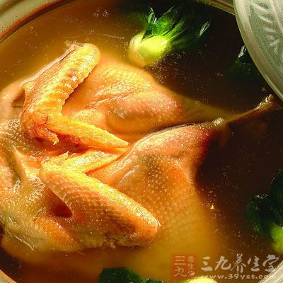 胆囊炎和胆石症经常发作者，不宜多喝鸡汤