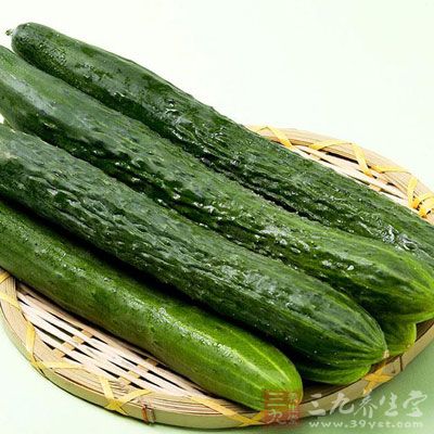 黄瓜味甘性凉，有清热、解渴、利水、消肿的功效
