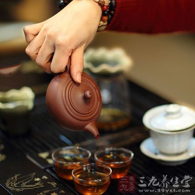 奉茶：以茶奉客