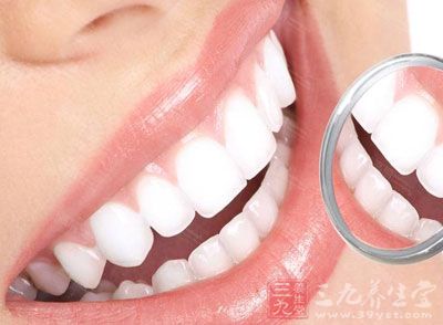 口中有辛辣味或舌体有麻辣感的人多为肺热壅盛或胃火上炎所致 口中有辛辣味或舌体有麻辣感的人多为肺热壅盛或胃火上炎所致