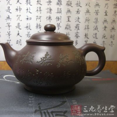 潘壶形制多样，一般是作为闽南人家泡工夫茶用