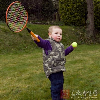 学打羽毛球需注意什么 羽毛球的练习要领(9)