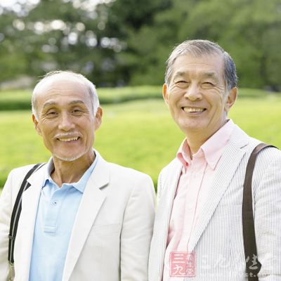 因为“物以类聚,人以群分”,某一类人处于大致相同的社会生活、经济条件和文化水准,容易产生许多共同特征 因为“物以类聚,人以群分”,某一类人处于大致相同的社会生活、经济条件和文化水准,容易产生许多共同特征