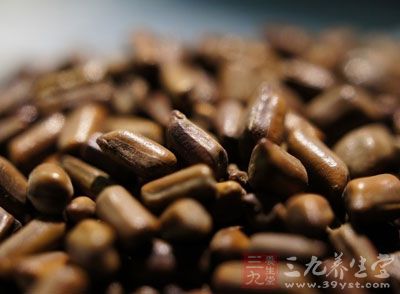 喝决明子茶可以防止视力模糊、清肝明目、降血压 喝决明子茶可以防止视力模糊、清肝明目、降血压