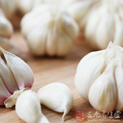 大蒜可同时提高机体的细胞免疫功能