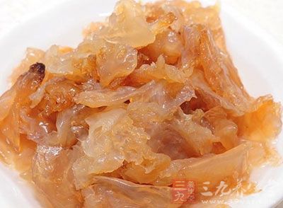 海蛰又名水母、白皮子,犹如一顶降落伞 海蛰又名水母、白皮子,犹如一顶降落伞