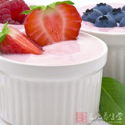 运动过后喝一杯低脂酸奶不仅可以缓解运动后的饥饿感