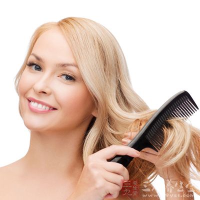 <em>头发分叉怎么</em>办 五个妙招养出柔顺秀发(6) - 三