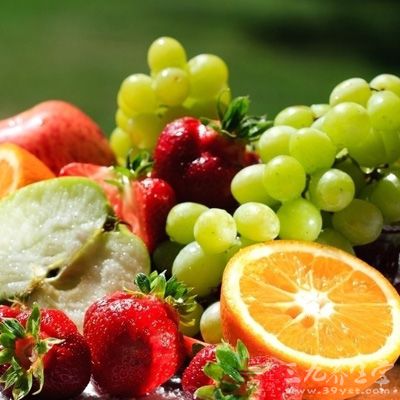 水果种类很多,柑橘富含维生素c、叶酸和大量的纤维,可以帮助孕妇保持体力,防止因缺水造成的疲劳 水果种类很多,柑橘富含维生素c、叶酸和大量的纤维,可以帮助孕妇保持体力,防止因缺水造成的疲劳