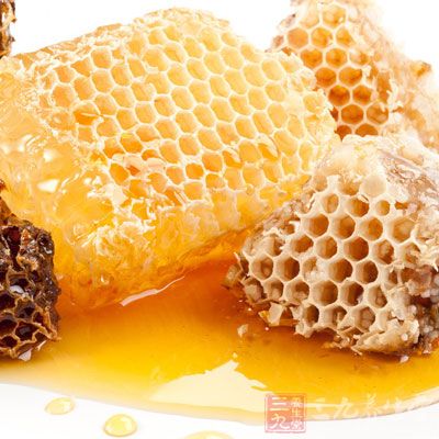 不要用蜂蜜喂养一周岁以下的婴儿 不要用蜂蜜喂养一周岁以下的婴儿