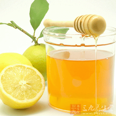 蜂蜜中的葡萄糖、维生素、镁、磷、钙可以调节神经系统功能 蜂蜜中的葡萄糖、维生素、镁、磷、钙可以调节神经系统功能