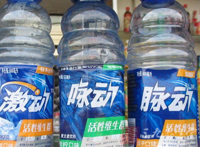 山寨食品也分高仿和低仿 外包装有区别