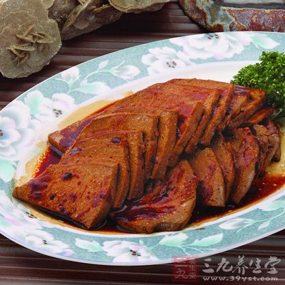 猪肝250克，豆油1000克