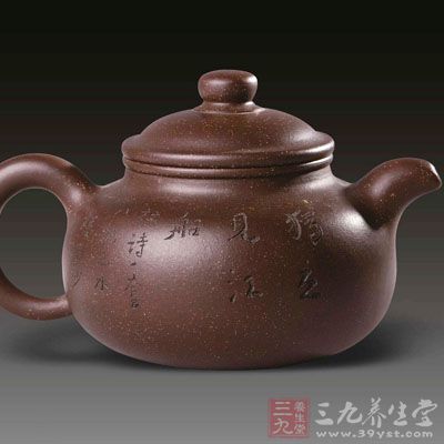 用泉水、紫砂壶泡好一壶茶成为“水为茶之母，壶为茶之父”之说的典范