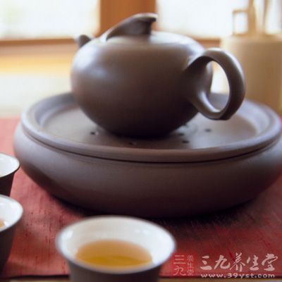 紫砂壺泡茶第二步：投茶