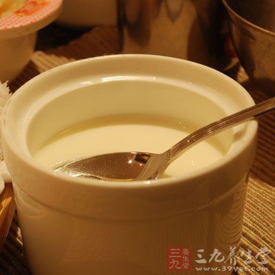 如米粥、面条等，禁用粗粮