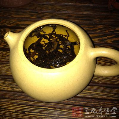 在我国，按茶树种类分