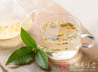 春天宜飲花瓣茶