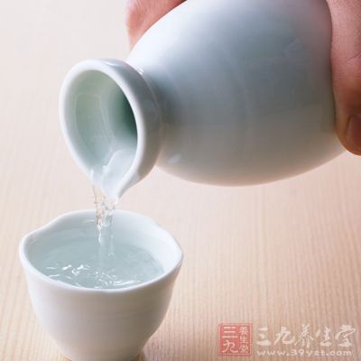 酒類(lèi)的保質(zhì)期11O～12O的省優(yōu)級(jí)熟啤酒為4個(gè)月