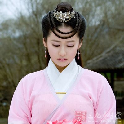 中国古代皇宫女人有什么贪色艳闻(3)
