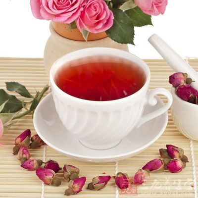 喜欢喝花茶的女性朋友在月经期最好选择玫瑰花茶