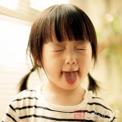 舌苔厚黄是怎么回事 看舌苔知身体状况(4)