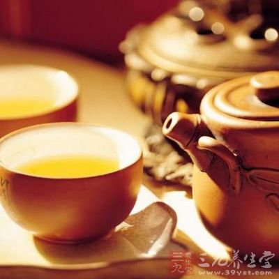 紫砂壶误区八：紫砂壶不合适泡绿茶，泡绿茶还是玻璃杯好