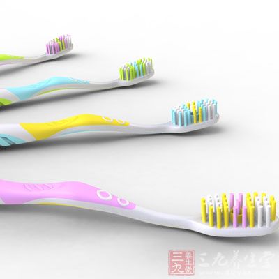 六束、刷头小、刷毛柔软、刷毛末端磨圆的保健牙刷