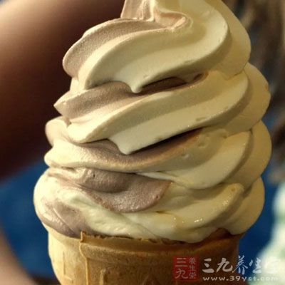 1个甜筒=2勺油+6块糖 需快走一小时才能将热